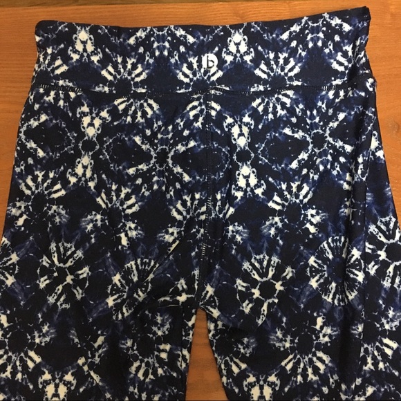 Cotton on Body Tie Dye Leggings - Picture 3 of 4